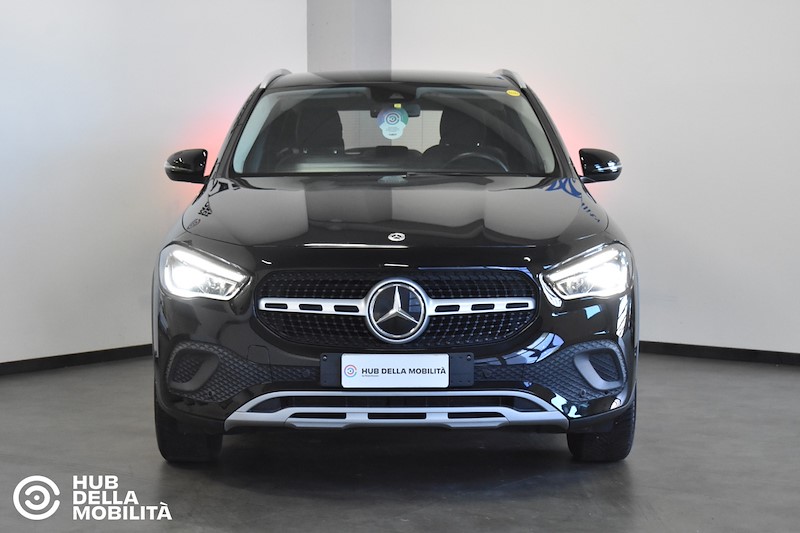 MERCEDES-BENZ GLA 180 d Automatic Business